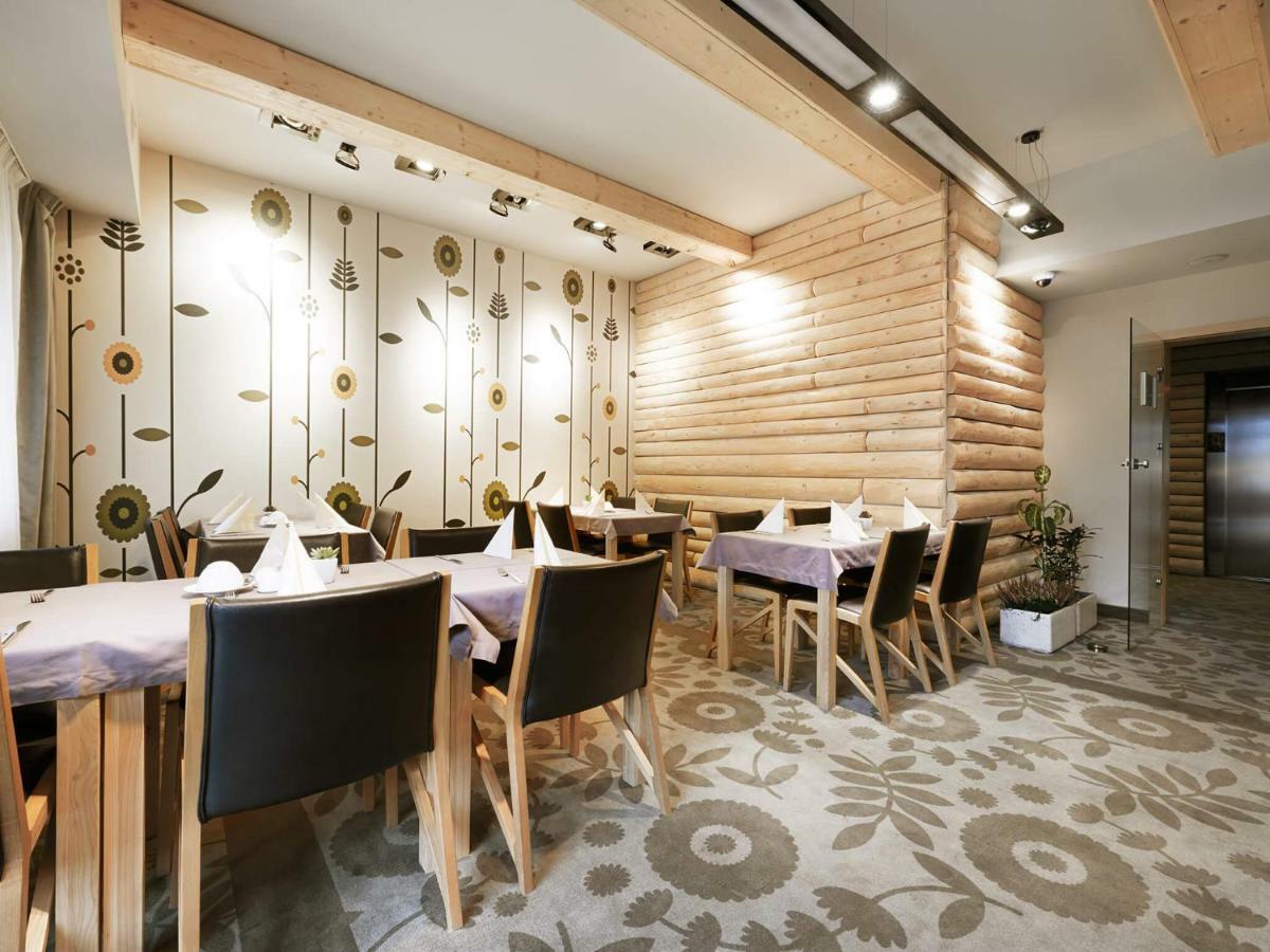 Vacationclub - Cristal Resort Apartament 404 シクラルスカ・ポレンバ エクステリア 写真